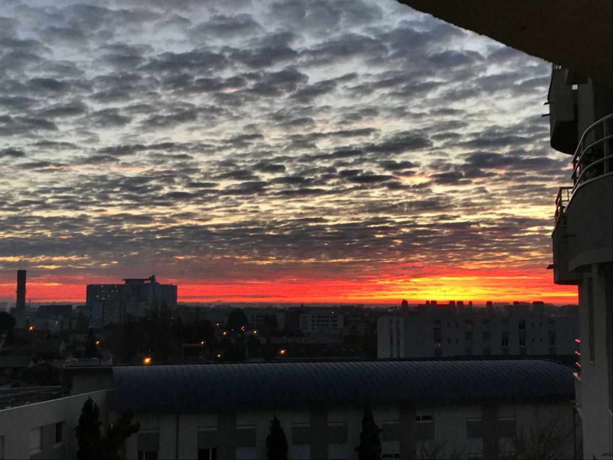 Escapade Bordeaux, Tram Et Supermarche Au Pied Mérignac Kültér fotó